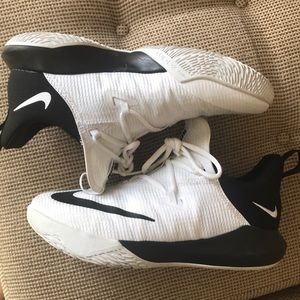 Rev Zoom girls basketball shoes